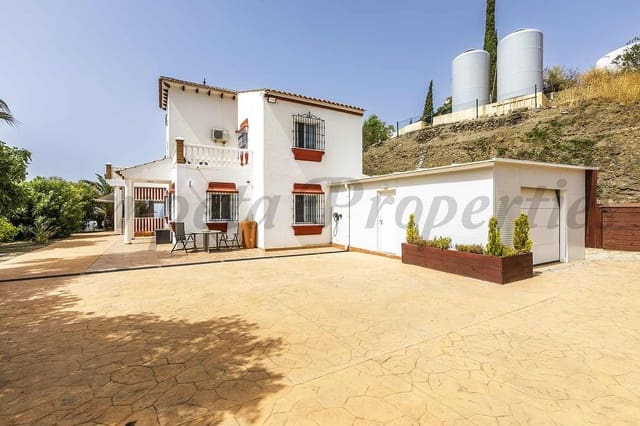 6 Zimmer Finca/Landgut zu verkaufen in Sayalonga mit Pool Garage - 699.000 € (Ref: 10076133)