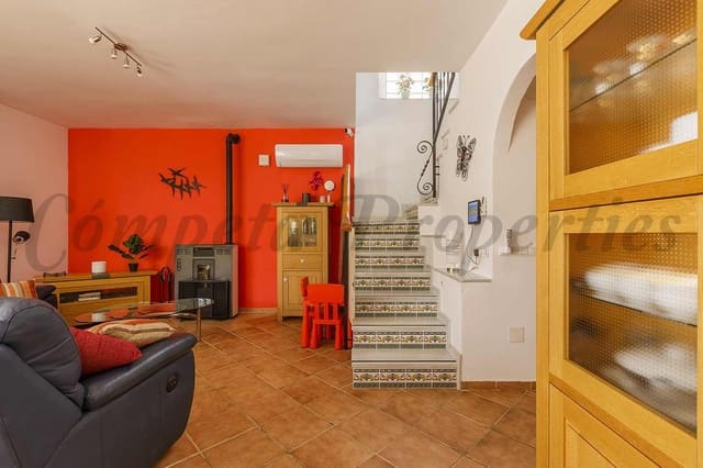 6 Zimmer Finca/Landgut zu verkaufen in Sayalonga mit Pool Garage - 699.000 € (Ref: 10076133)