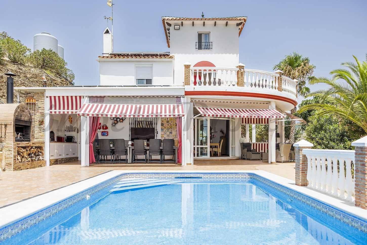 6 Zimmer Finca/Landgut zu verkaufen in Sayalonga mit Pool Garage - 699.000 € (Ref: 10076133)