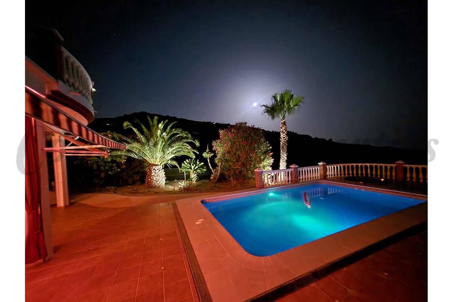 6 Zimmer Finca/Landgut zu verkaufen in Sayalonga mit Pool Garage - 699.000 € (Ref: 10076133)