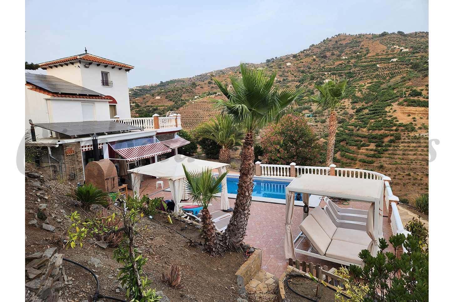 6 Zimmer Finca/Landgut zu verkaufen in Sayalonga mit Pool Garage - 699.000 € (Ref: 10076133)