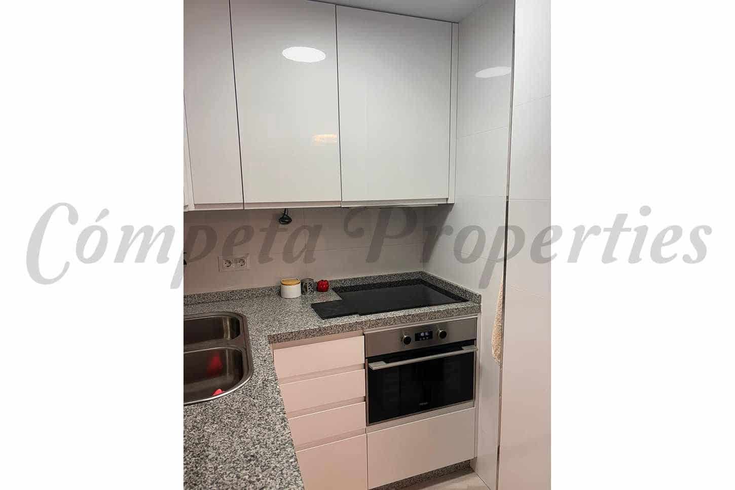 1 makuuhuone Huoneisto myytävänä paikassa Torrox-Costa mukana uima-altaan - 197 000 € (Ref: 10076146)