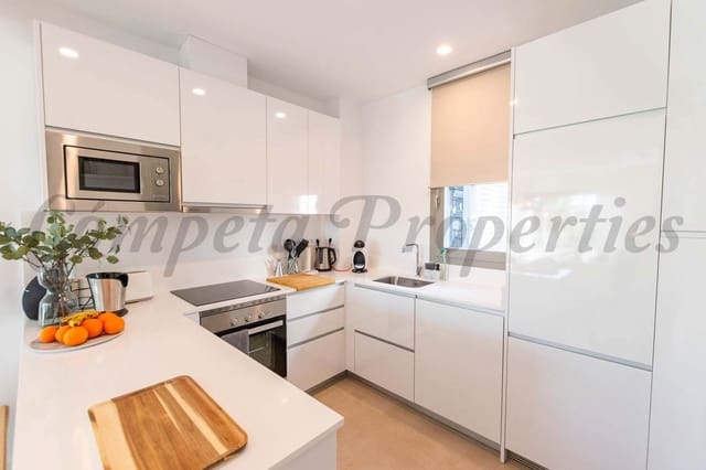 Appartement de 3 chambres de location de vacances à Caleta de Vélez, Vélez-Málaga avec piscine - 1 400 € (Ref: 10076148)