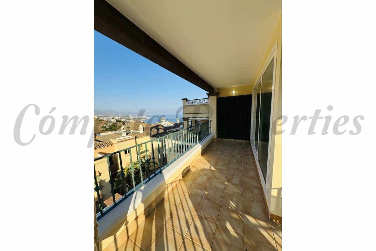 3 soverom Leilighet til salgs i Nerja med svømmebasseng garasje - € 389 000 (Ref: 10076153)