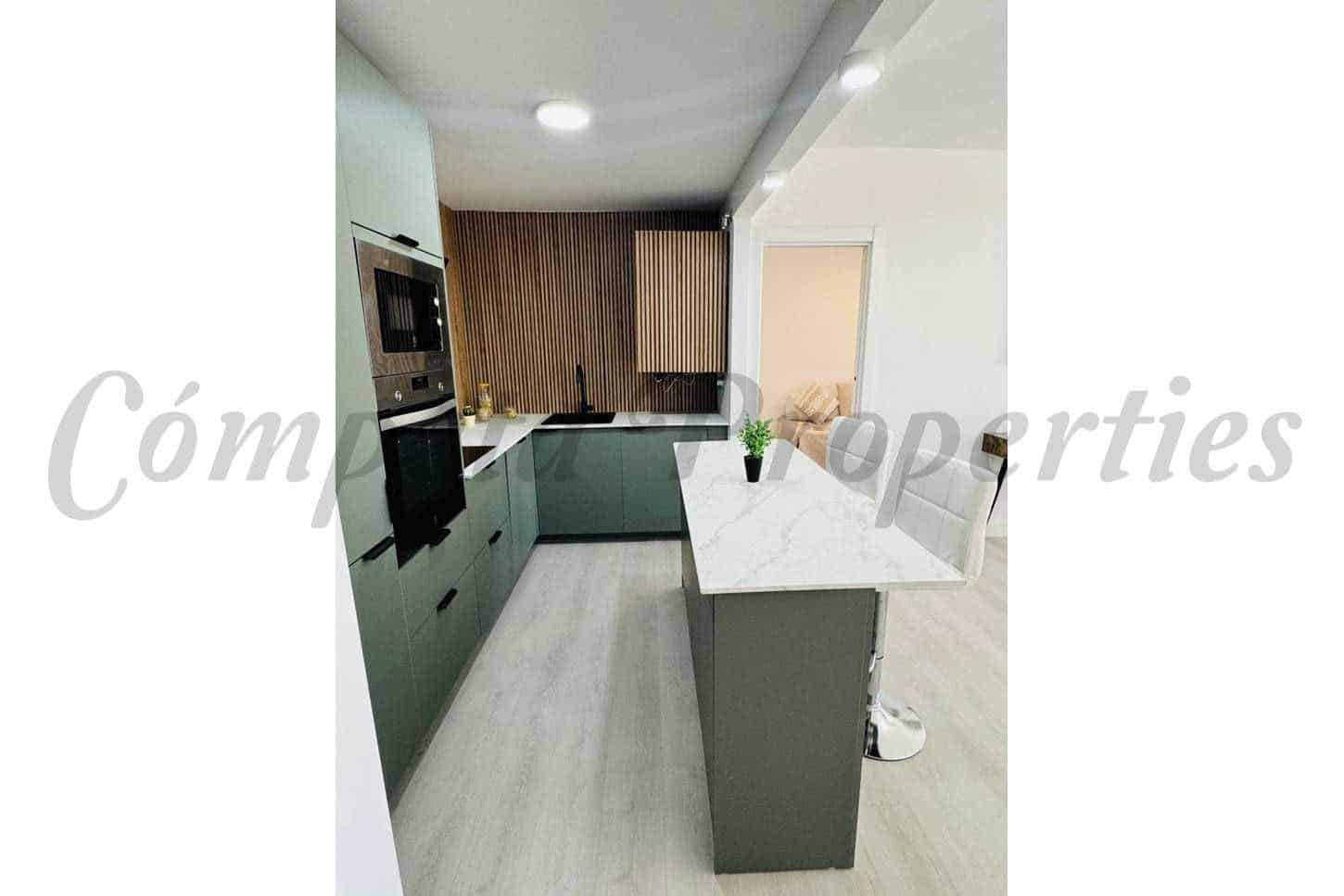 3 soverom Leilighet til salgs i Nerja med svømmebasseng garasje - € 389 000 (Ref: 10076153)