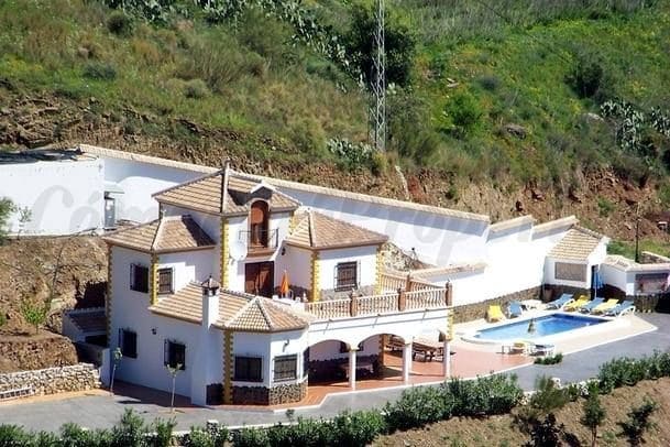 6 sovrum Finca/Hus på landet för semesterbostäder i Sayalonga med pool - 1 955 € (Ref: 10076156)