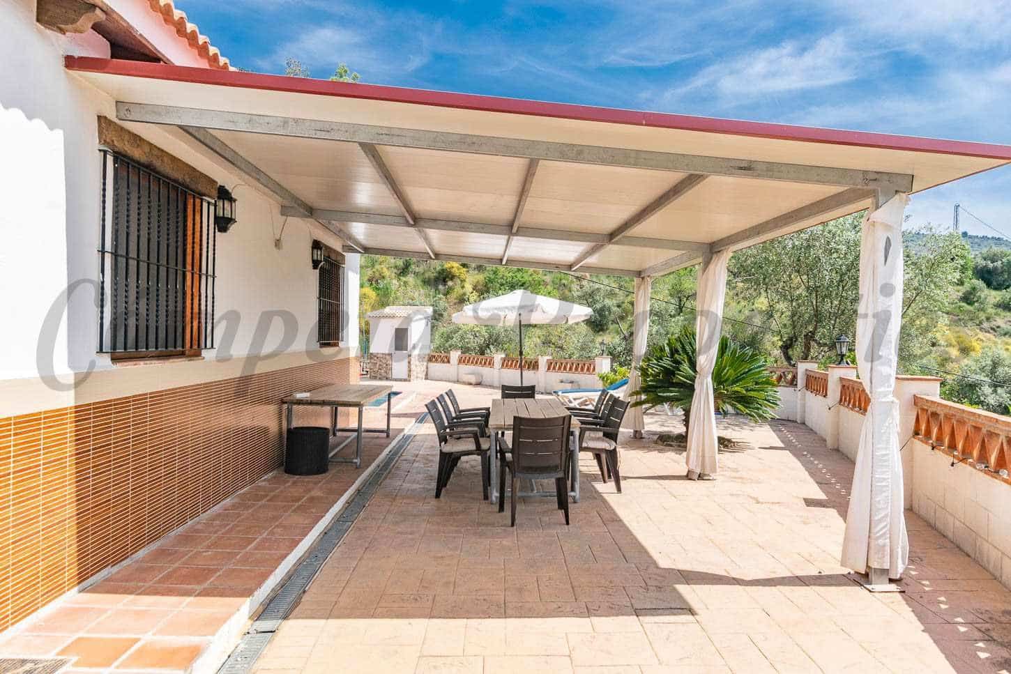 Finca/Casa Rural de 2 habitaciones en Cómpeta en alquiler vacacional con piscina garaje - 1.200 € (Ref: 10076157)