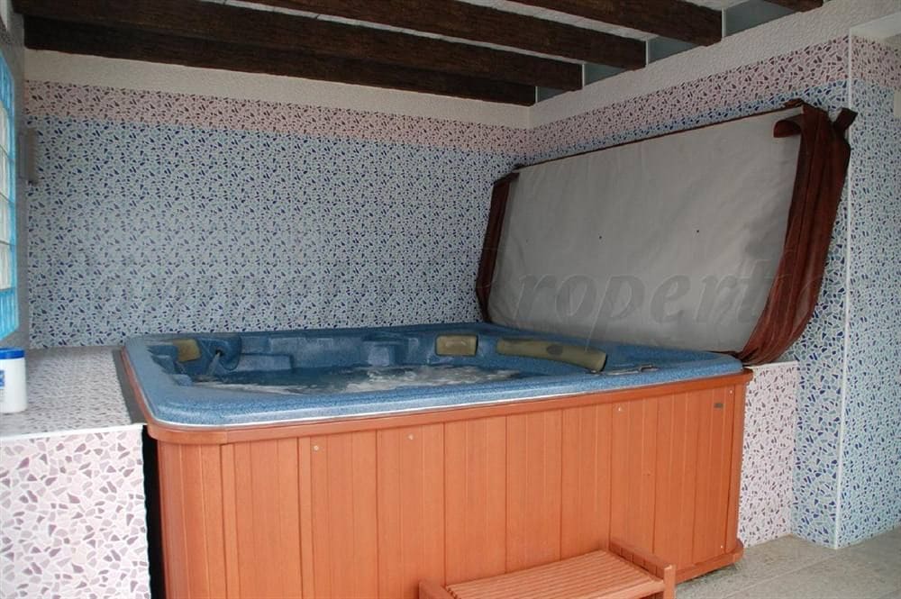 6 sovrum Finca/Hus på landet för semesterbostäder i Sayalonga med pool - 1 800 € (Ref: 10076159)