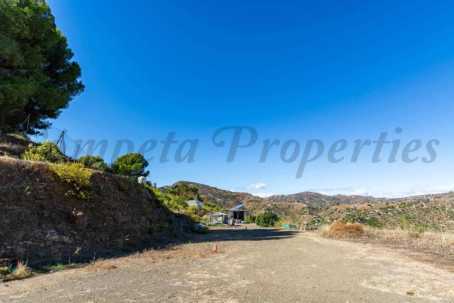 Terreno Não Urbanizado para venda em Torrox - 240 000 € (Ref: 10076161)