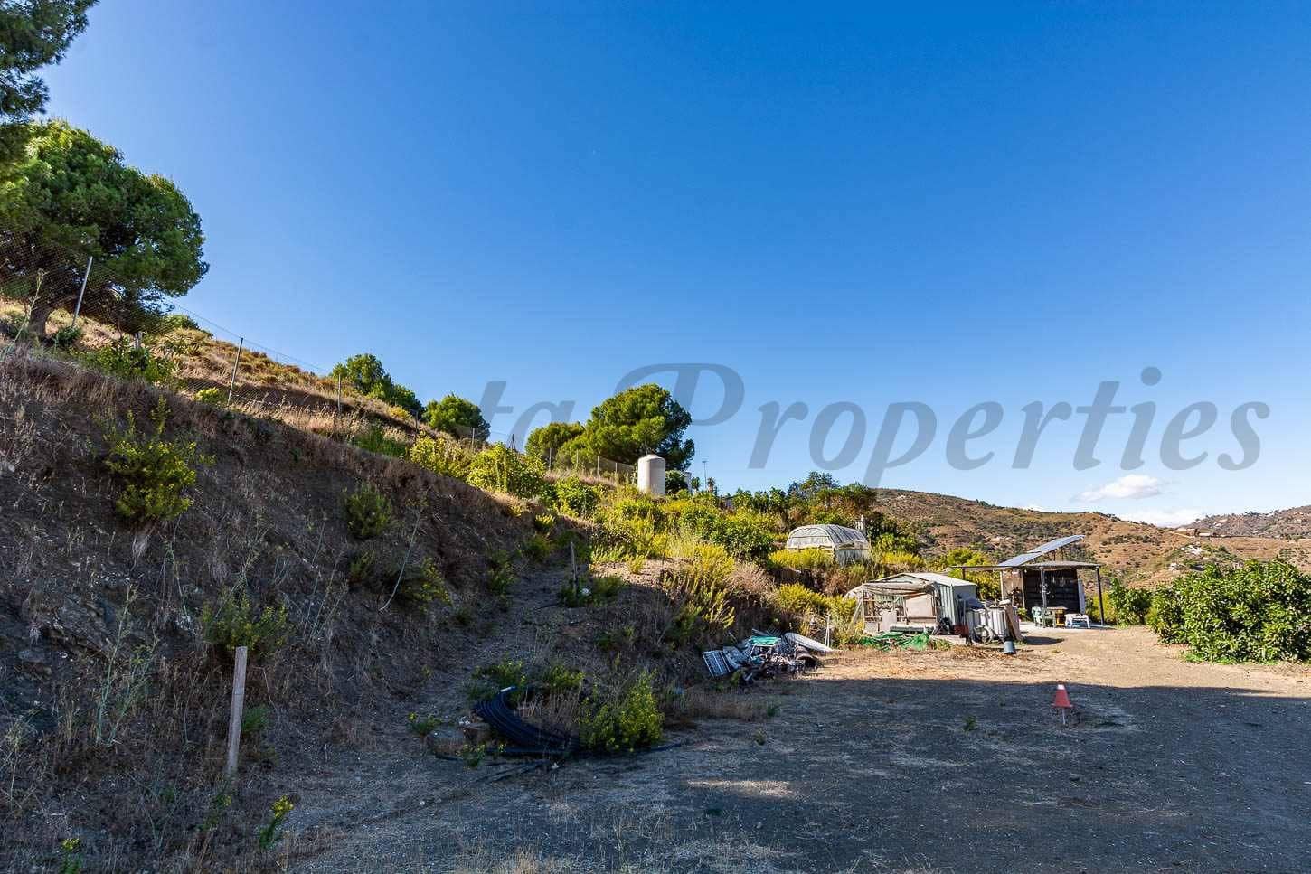 Terreno Não Urbanizado para venda em Torrox - 240 000 € (Ref: 10076161)