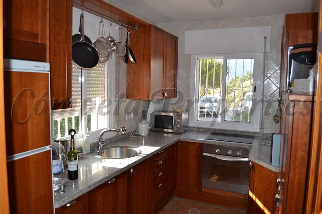 3 sovrum Finca/Hus på landet för semesterbostäder i Competa med pool garage - 1 225 € (Ref: 10076170)