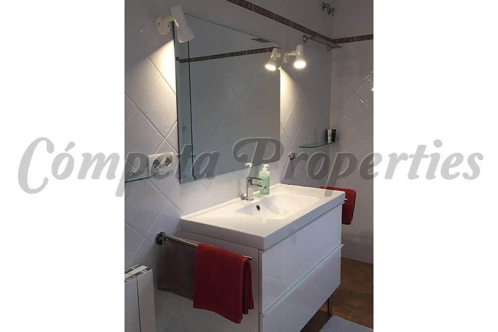 3 sovrum Finca/Hus på landet för semesterbostäder i Competa med pool garage - 1 225 € (Ref: 10076170)