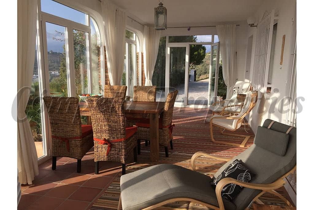 3 sovrum Finca/Hus på landet för semesterbostäder i Competa med pool garage - 1 225 € (Ref: 10076170)