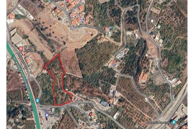 Landgrundstück zu verkaufen in Avda Pescia - Ctra de Frigiliana, Nerja - 300.000 € (Ref: 10076171)