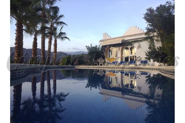 Finca/Maison de Campagne de 3 chambres de location de vacances à Torrox avec piscine - 1 475 € (Ref: 10076172)