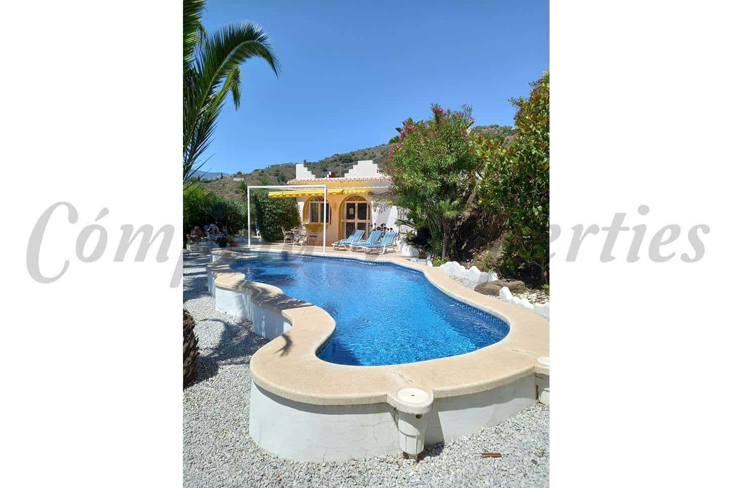 3 sovrum Finca/Hus på landet för semesterbostäder i Torrox med pool - 1 475 € (Ref: 10076172)