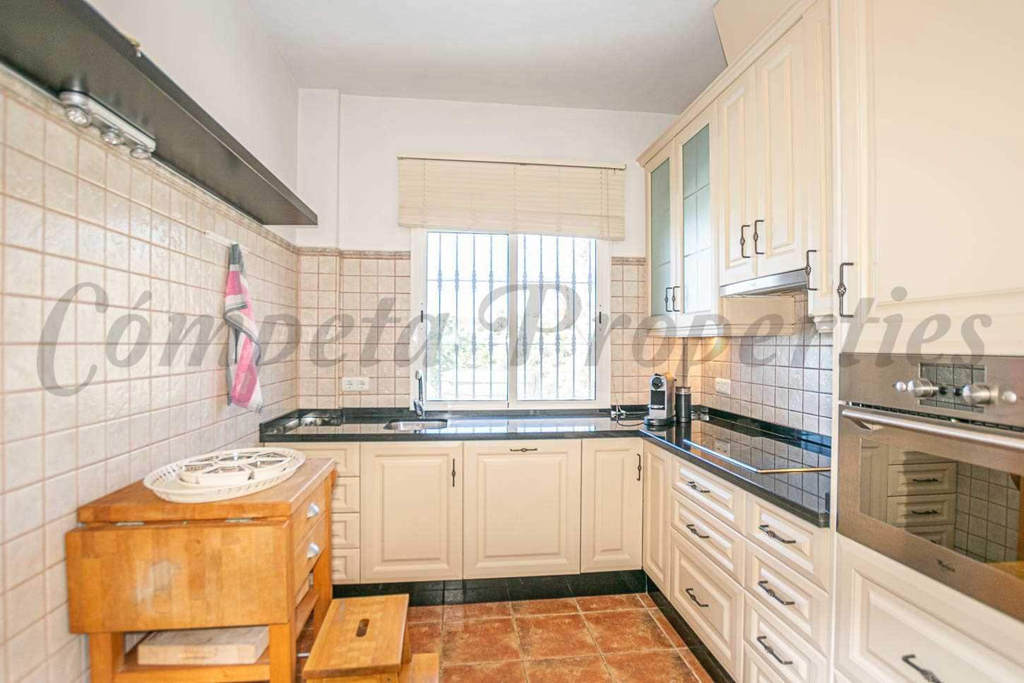 3 sovrum Finca/Hus på landet för semesterbostäder i Sayalonga med pool - 1 375 € (Ref: 10076175)