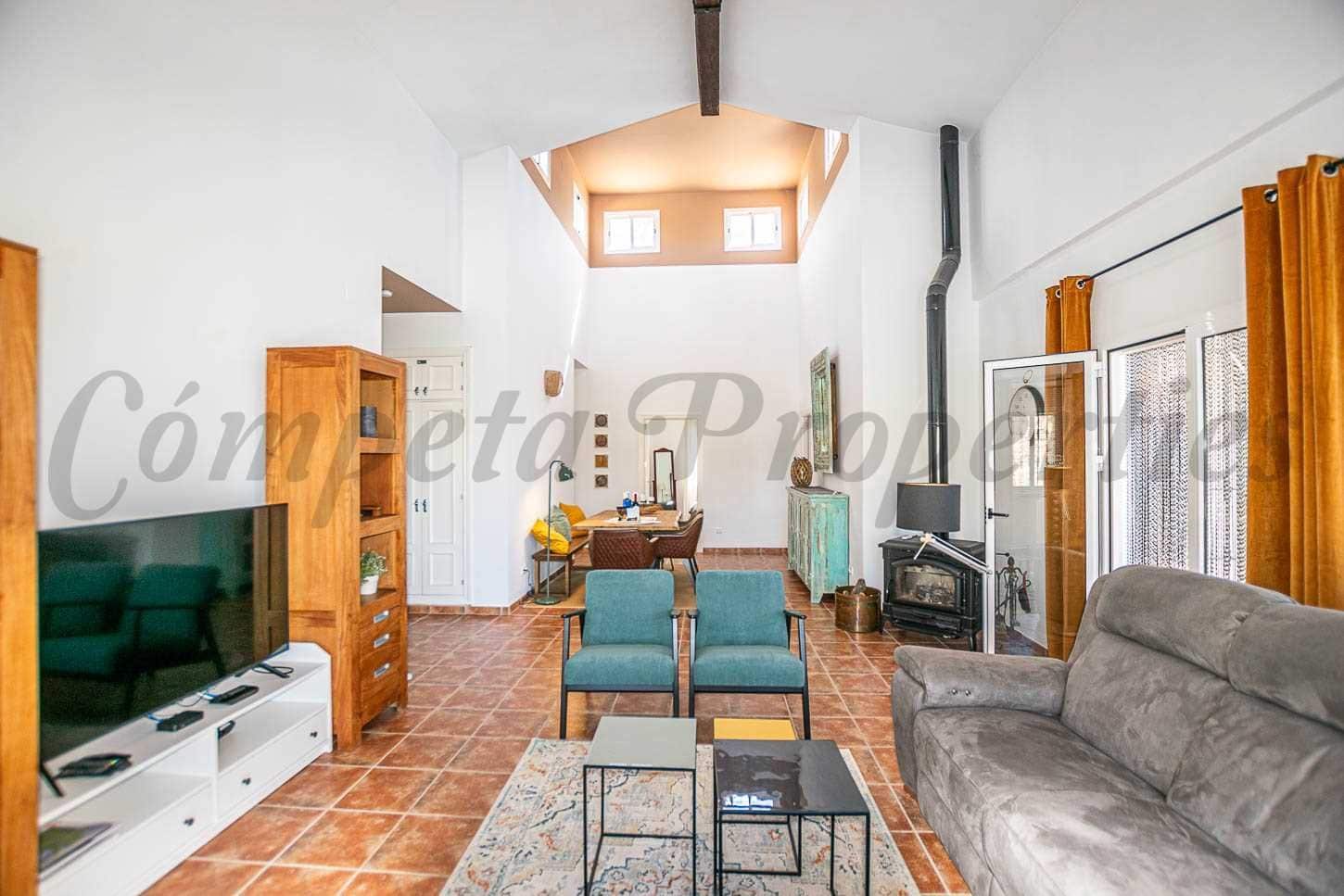 3 sovrum Finca/Hus på landet för semesterbostäder i Sayalonga med pool - 1 375 € (Ref: 10076175)
