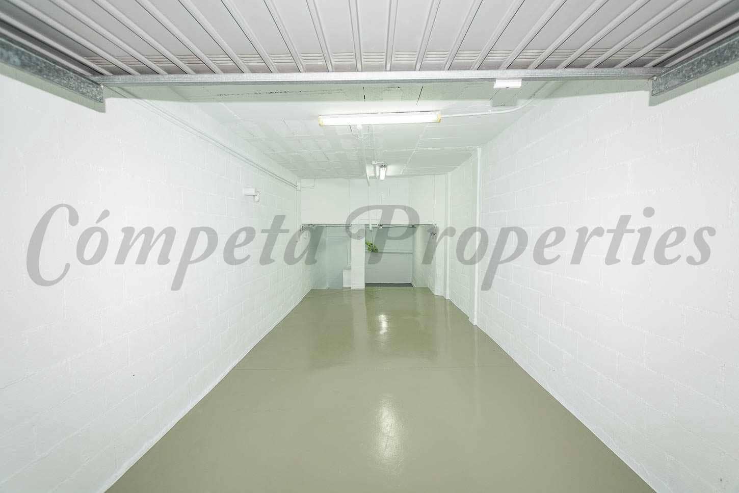 Garaje en Nerja en venta - 72.000 € (Ref: 10076176)