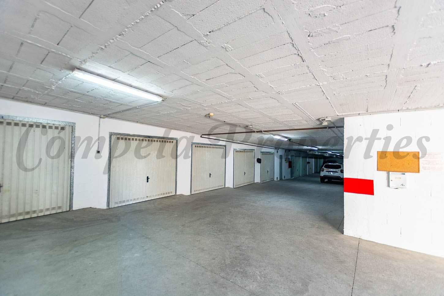 Garaje en Nerja en venta - 72.000 € (Ref: 10076176)