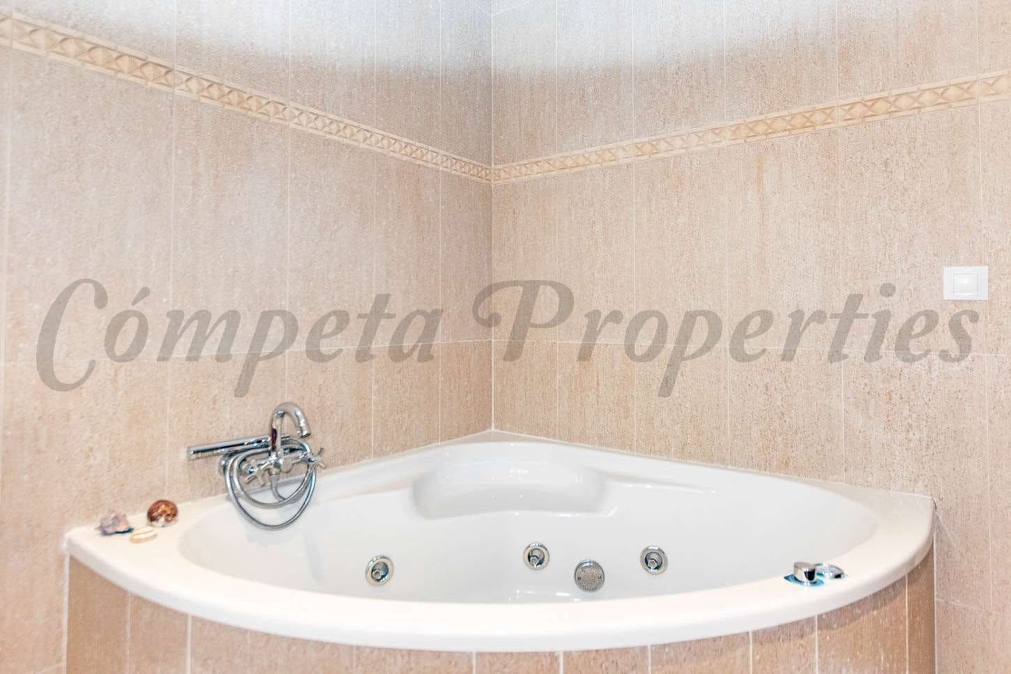 2 sovrum Finca/Hus på landet för semesterbostäder i Competa med pool - 1 500 € (Ref: 10076179)