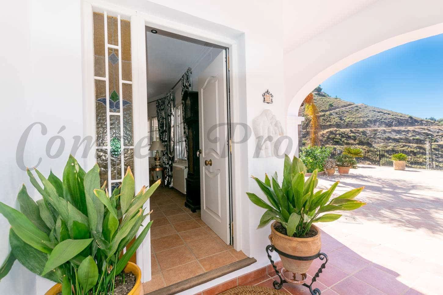 2 sovrum Finca/Hus på landet för semesterbostäder i Competa med pool - 1 500 € (Ref: 10076179)