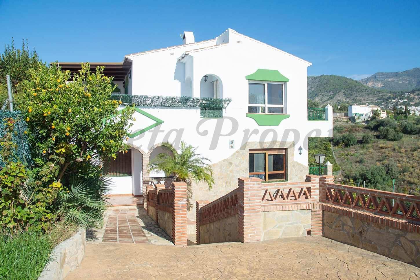 4 soveværelse Finca/Landehus til salg i Frigiliana med swimmingpool - € 960.000 (Ref: 10076181)