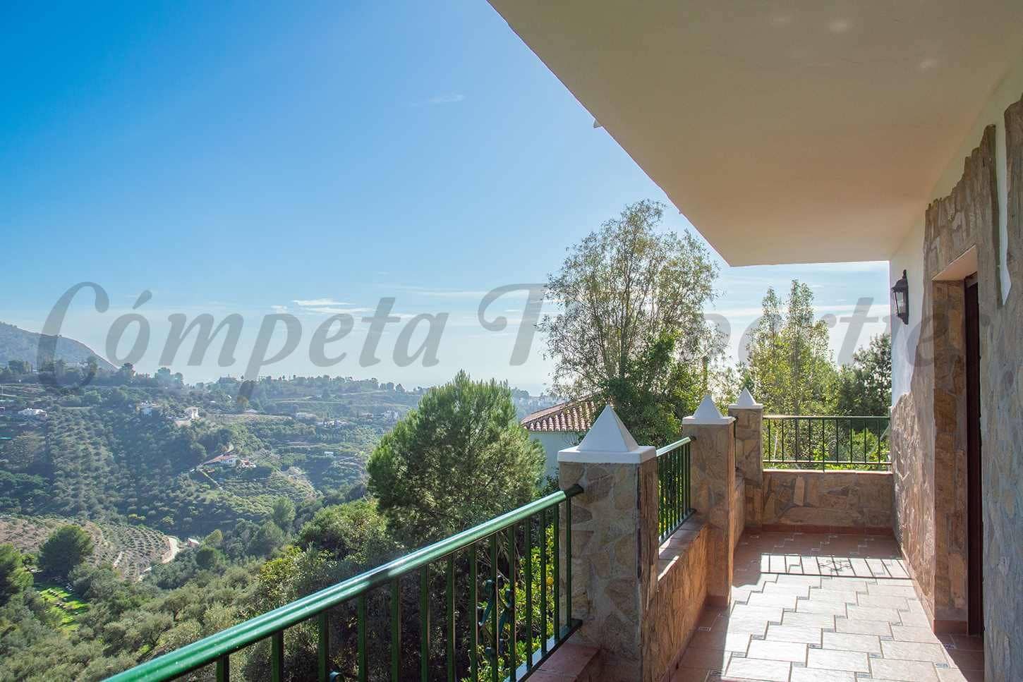 4 soveværelse Finca/Landehus til salg i Frigiliana med swimmingpool - € 960.000 (Ref: 10076181)