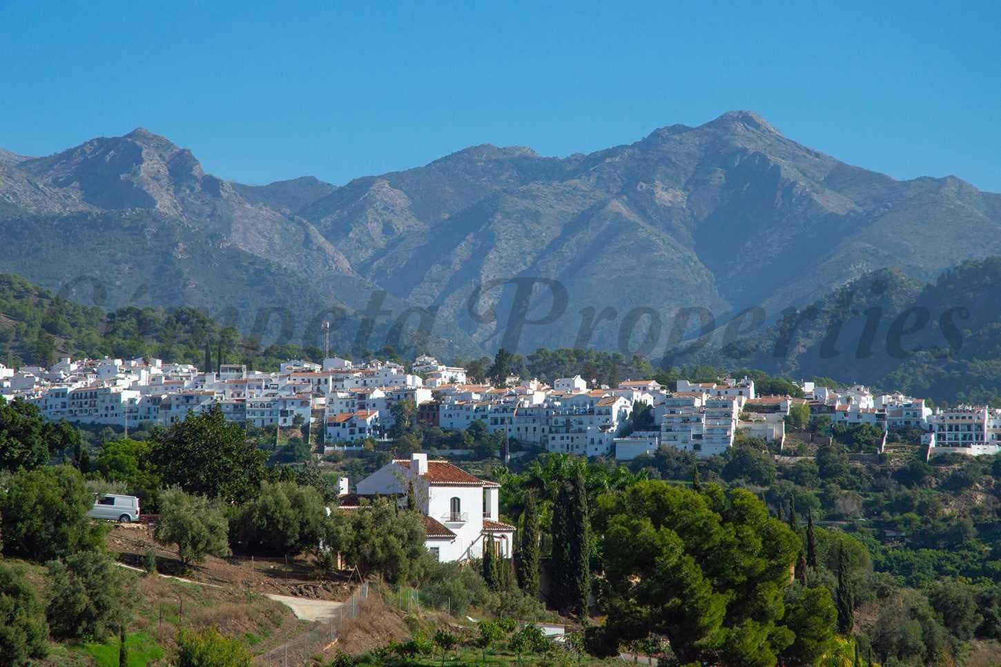 4 soveværelse Finca/Landehus til salg i Frigiliana med swimmingpool - € 960.000 (Ref: 10076181)