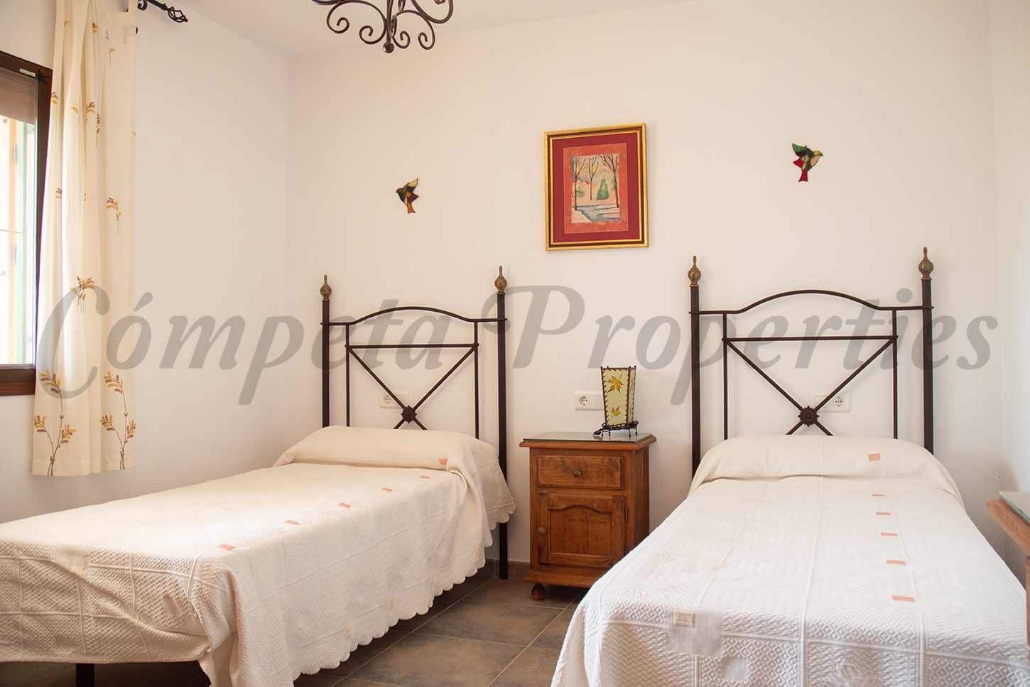 4 soveværelse Finca/Landehus til salg i Frigiliana med swimmingpool - € 960.000 (Ref: 10076181)