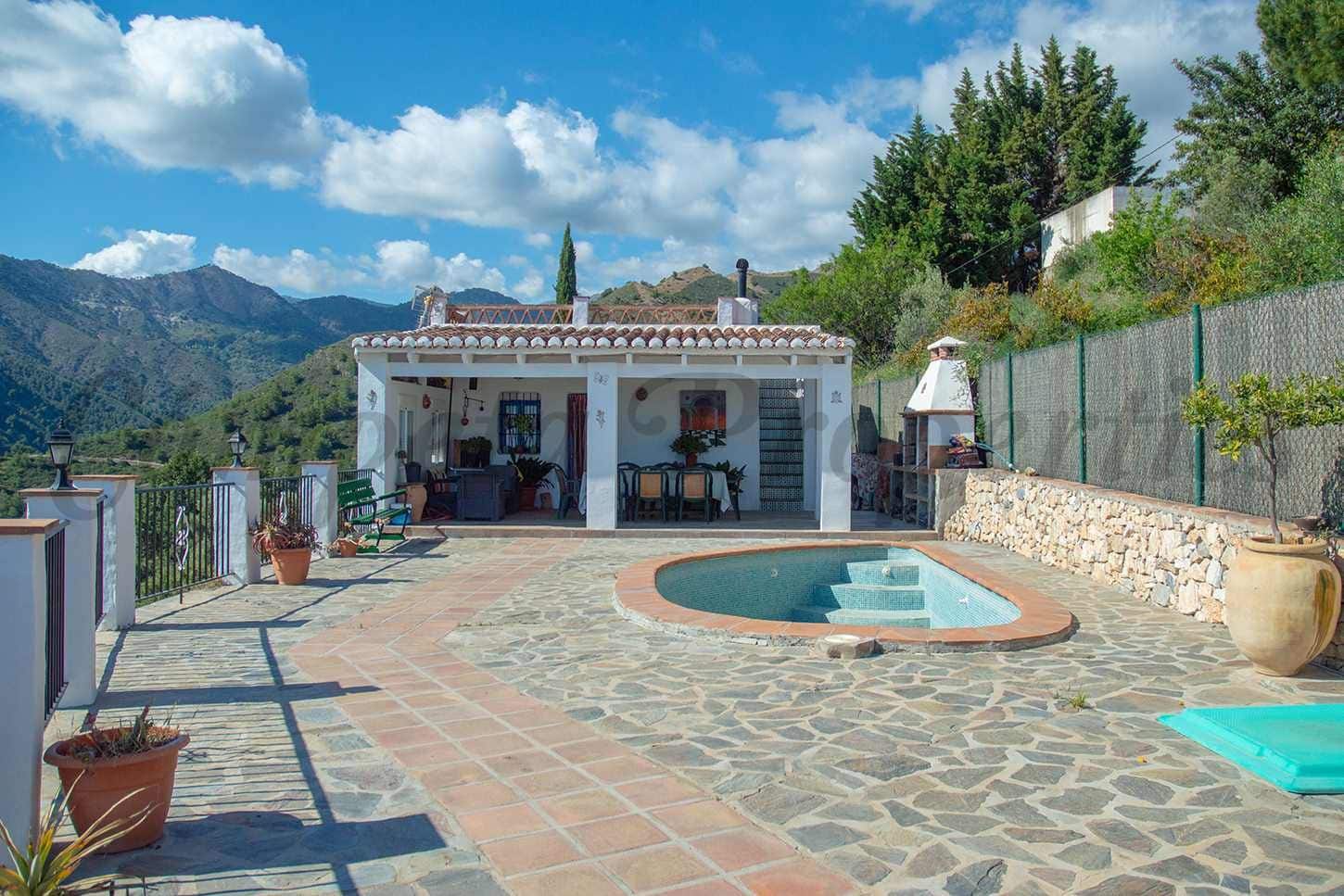 2 sovrum Finca/Hus på landet till salu i Torrox med pool - 339 000 € (Ref: 10076182)