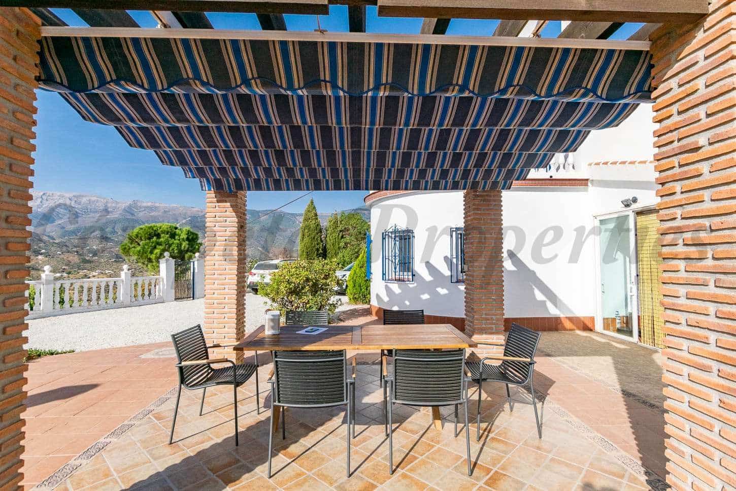 3 sovrum Finca/Hus på landet för semesterbostäder i Archez med pool - 1 900 € (Ref: 10076183)