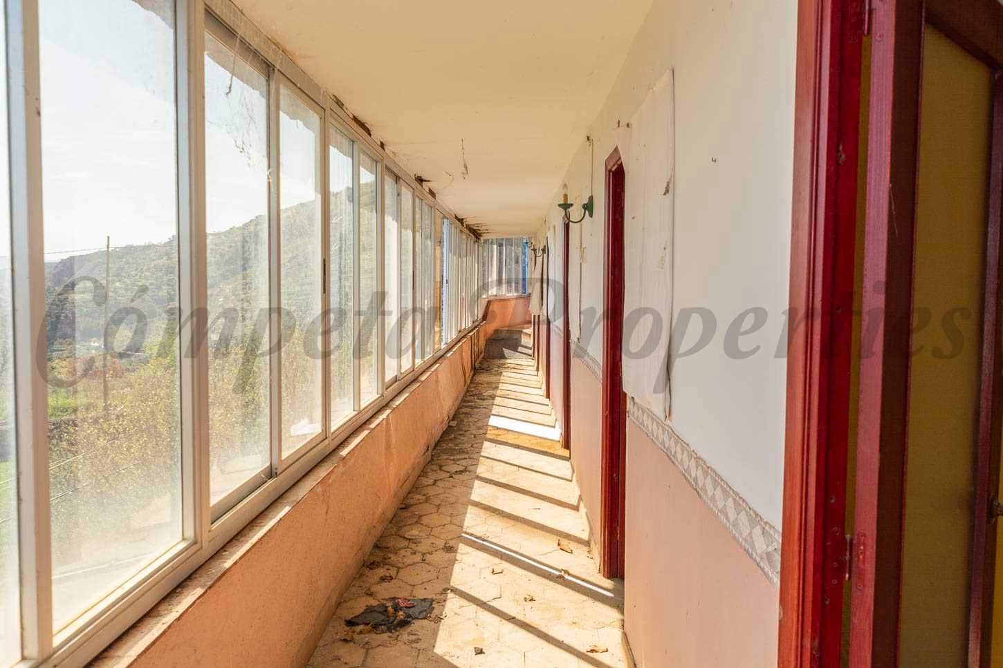 16 sypialnia Finka/Dom wiejski na sprzedaż w Carataunas z basenem garażem - 360 000 € (Ref: 10076184)