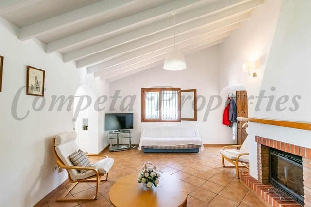 6 slaapkamer Finca/Landhuis voor vakantieverhuur in Cómpeta met zwembad - € 2.200 (Ref: 10076187)