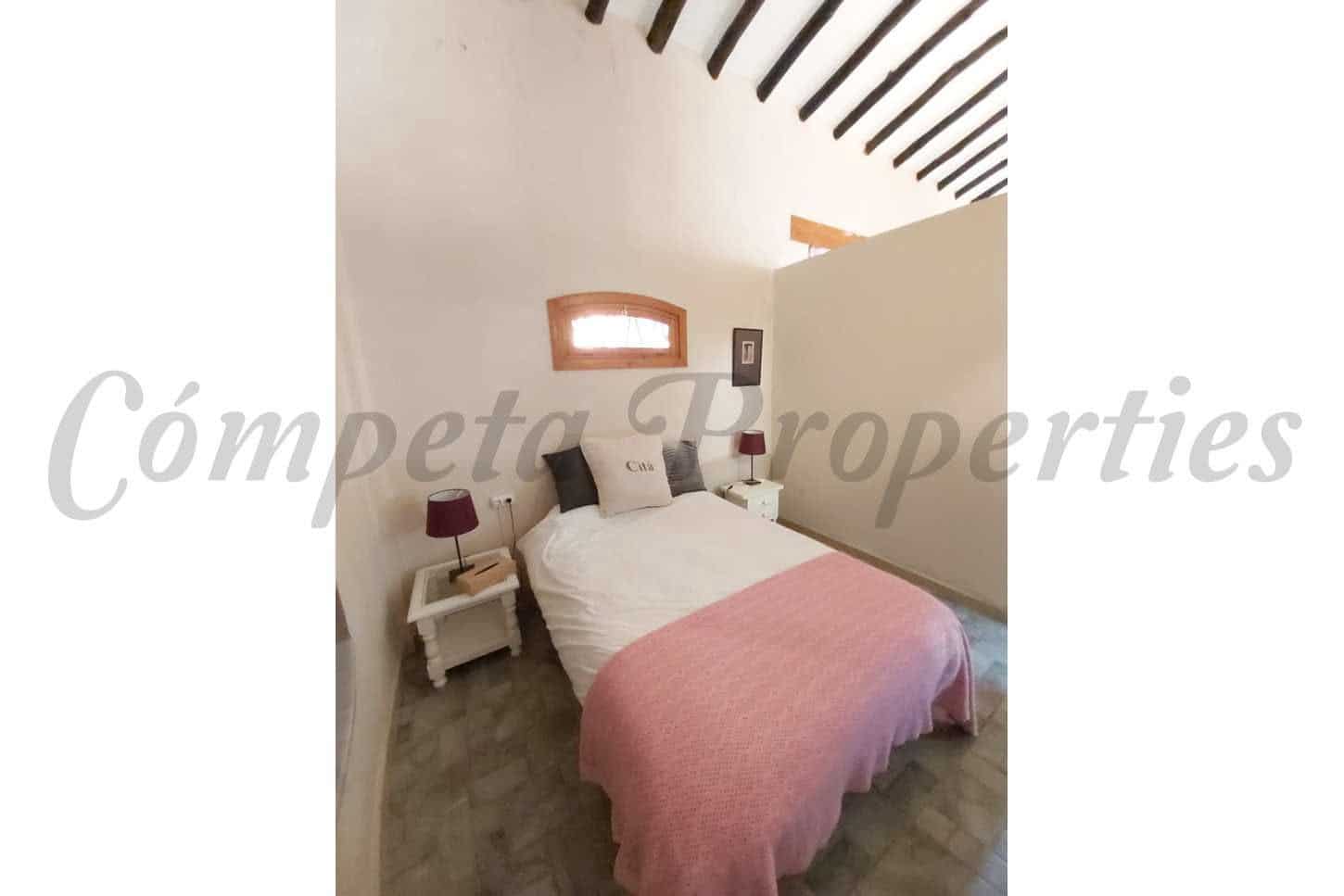 4 Zimmer Finca/Landgut zu verkaufen in Nerja mit Pool Garage - 950.000 € (Ref: 10076188)