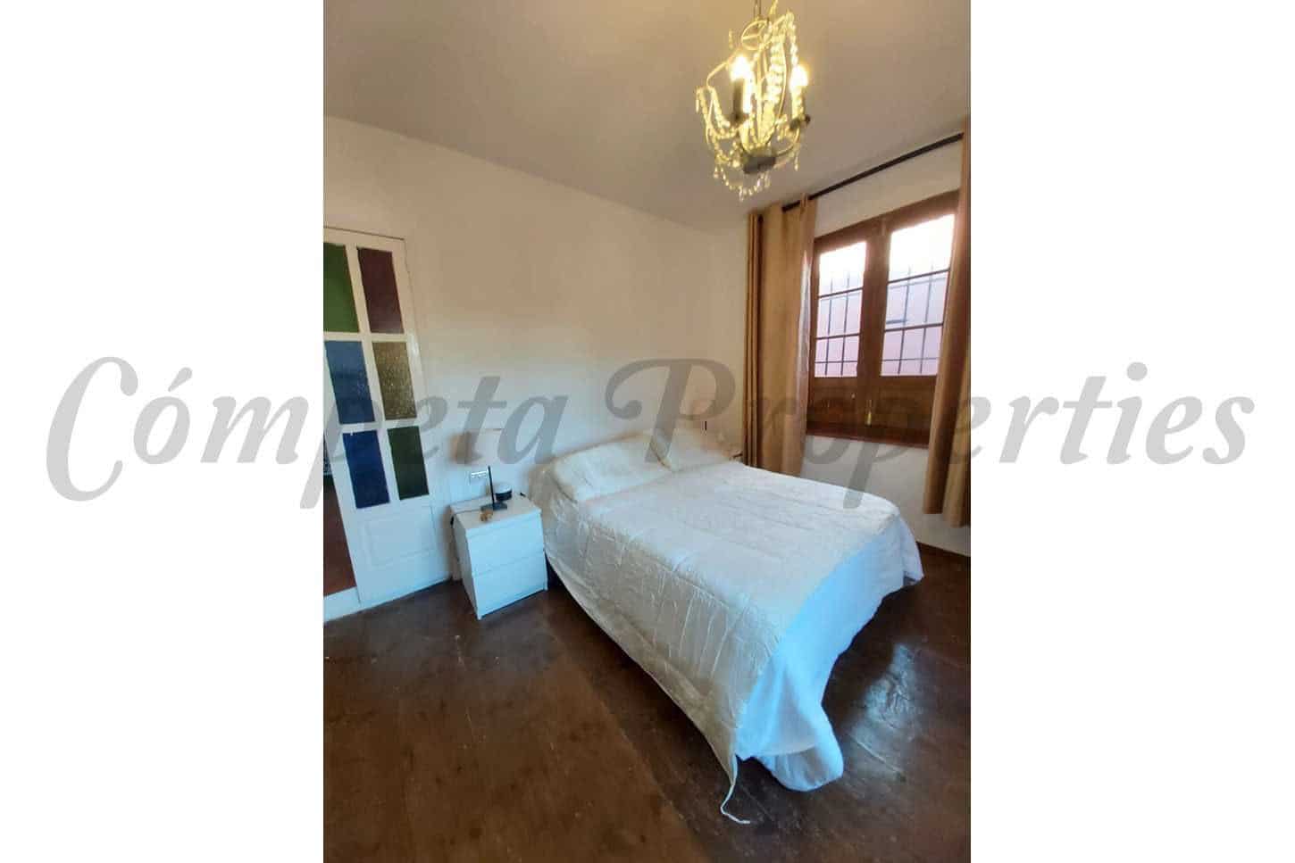 4 Zimmer Finca/Landgut zu verkaufen in Nerja mit Pool Garage - 950.000 € (Ref: 10076188)