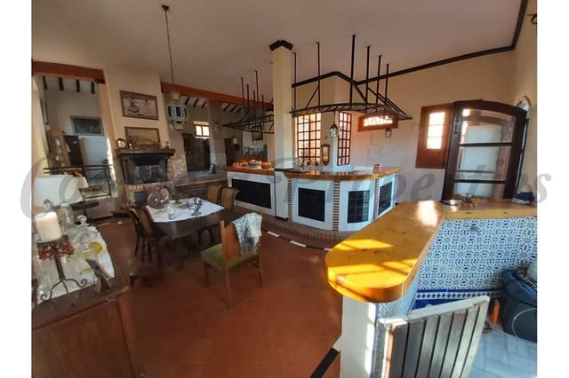 4 sypialnia Finka/Dom wiejski na sprzedaż w Avda Pescia - Ctra de Frigiliana, Nerja z basenem garażem - 950 000 € (Ref: 10076188)