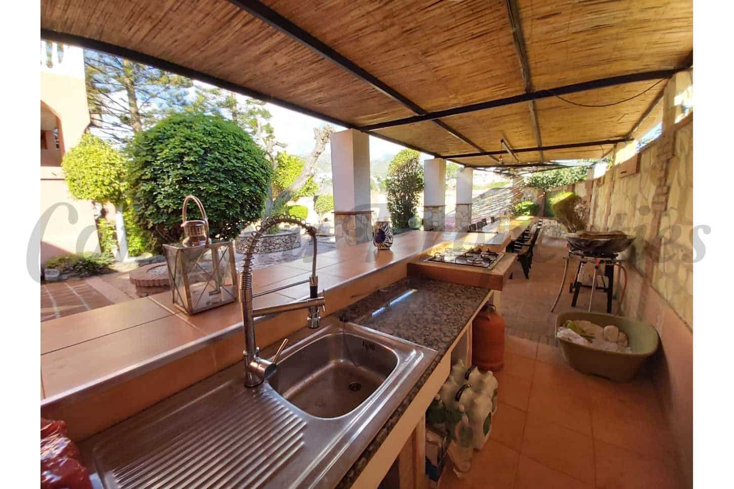 4 Zimmer Finca/Landgut zu verkaufen in Nerja mit Pool Garage - 950.000 € (Ref: 10076188)