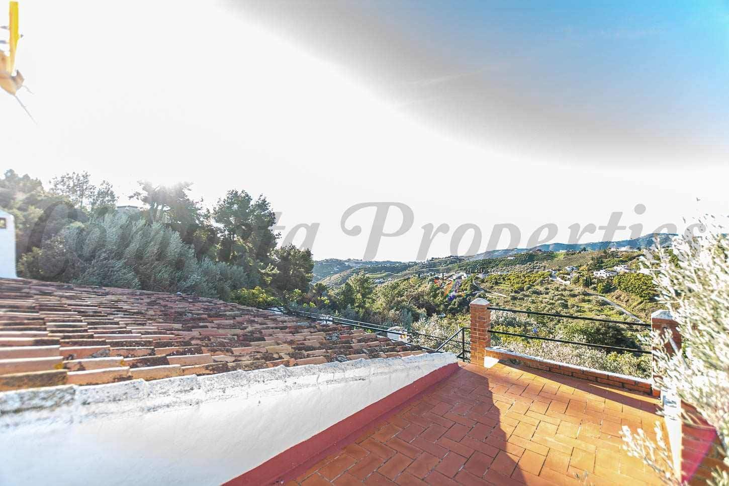1 quarto Quinta/Casa Rural para venda em Frigiliana com garagem - 315 000 € (Ref: 10076190)