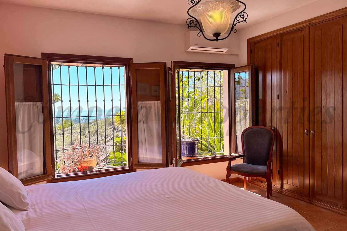 7 chambre Finca/Maison de Campagne à vendre à Frigiliana avec piscine garage - 1 300 000 € (Ref: 10076192)