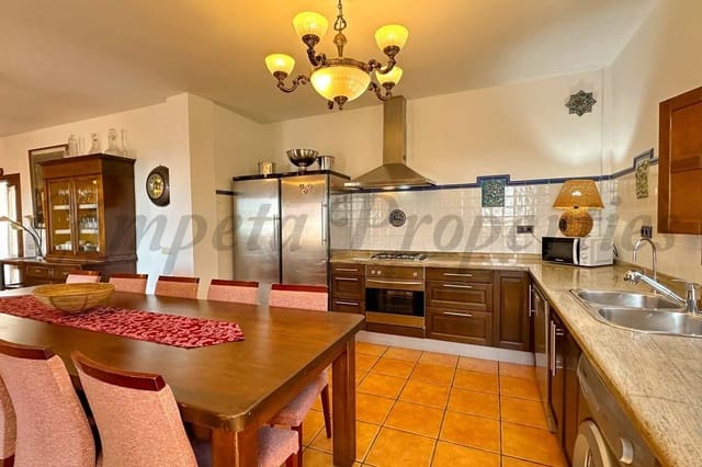 7 chambre Finca/Maison de Campagne à vendre à Frigiliana avec piscine garage - 1 300 000 € (Ref: 10076192)