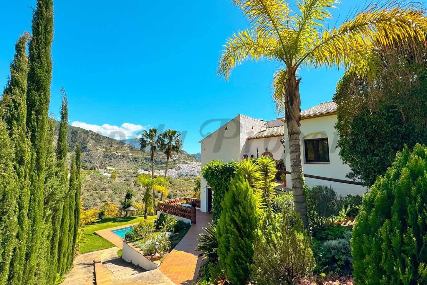 7 chambre Finca/Maison de Campagne à vendre à Frigiliana avec piscine garage - 1 300 000 € (Ref: 10076192)