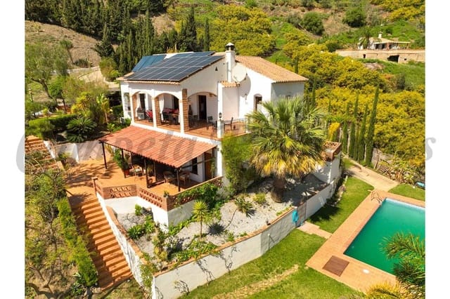 7 chambre Finca/Maison de Campagne à vendre à Frigiliana avec piscine garage - 1 300 000 € (Ref: 10076192)