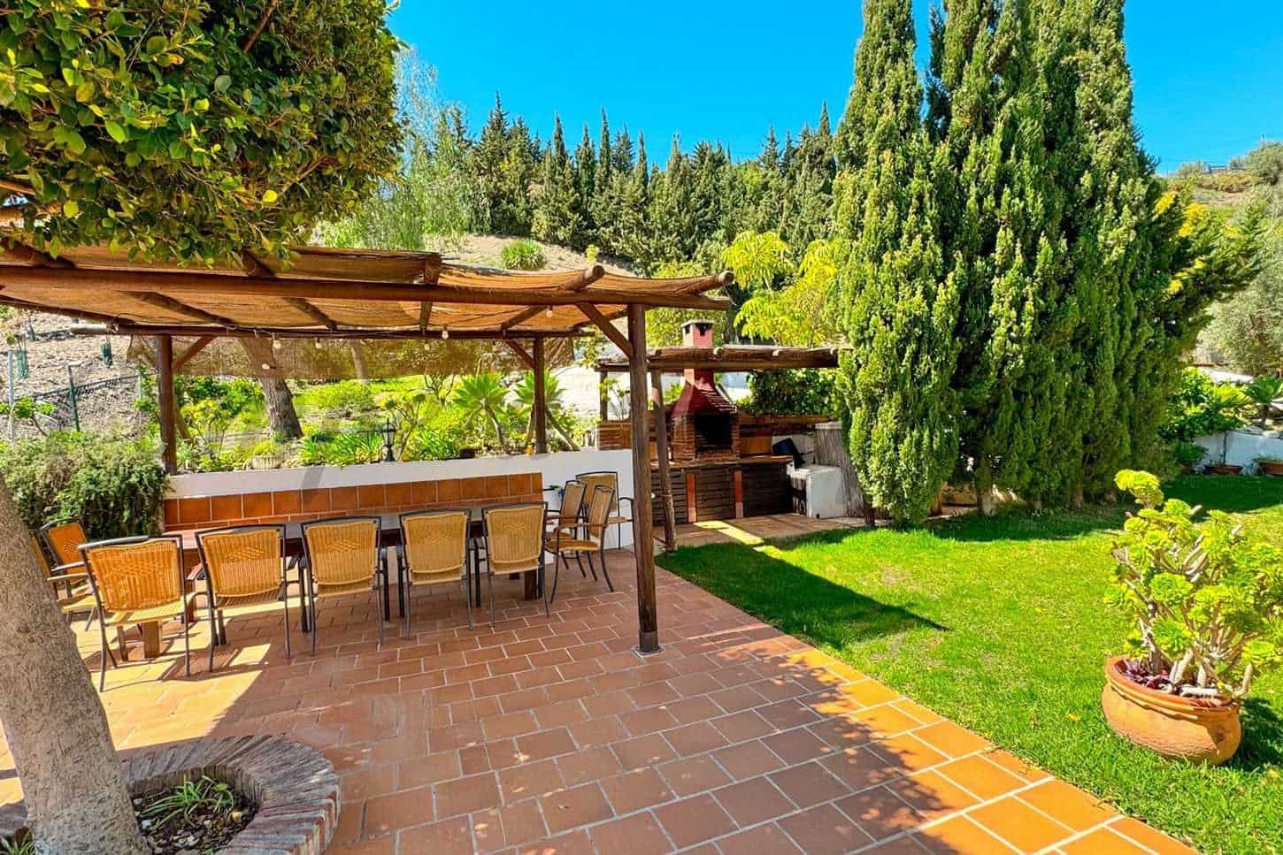 7 chambre Finca/Maison de Campagne à vendre à Frigiliana avec piscine garage - 1 300 000 € (Ref: 10076192)