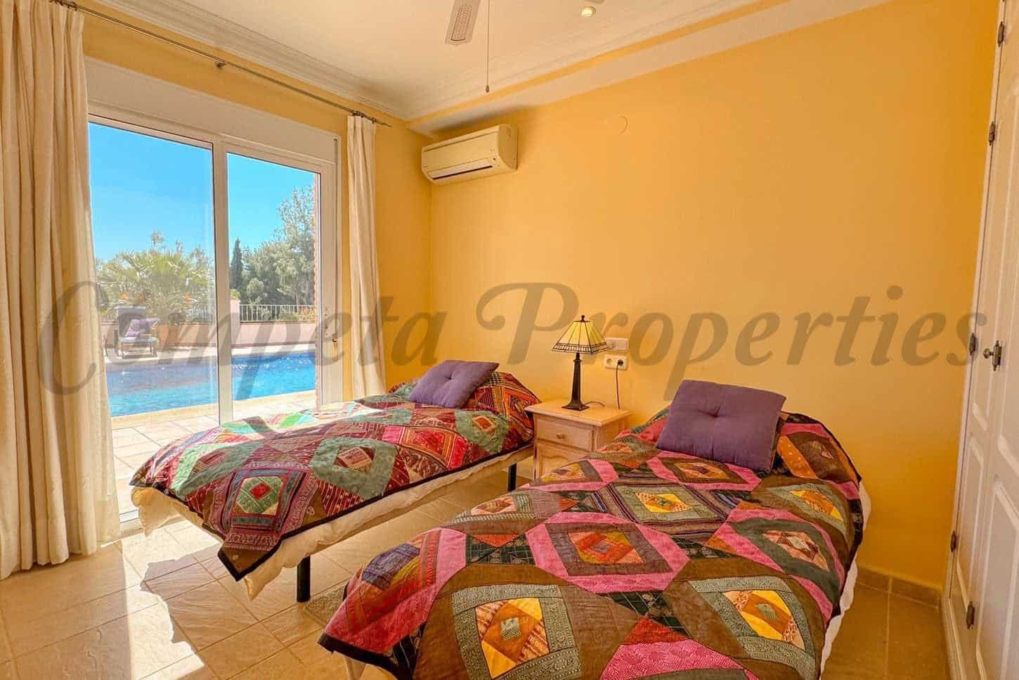 5 bedroom Finca/Country House for sale in Frigiliana with pool garage - € 1,200,000 (Ref: 10076193)