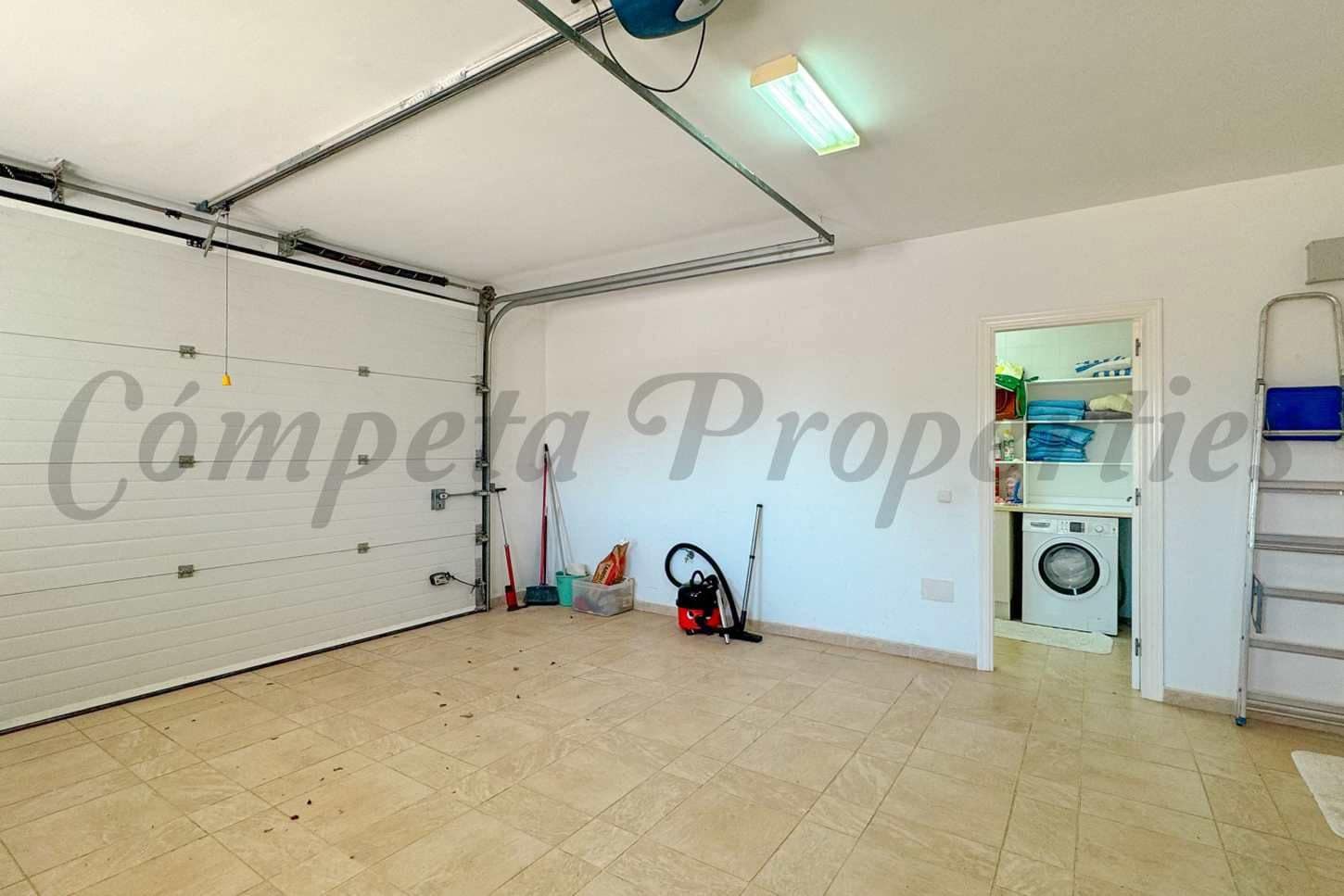 5 bedroom Finca/Country House for sale in Frigiliana with pool garage - € 1,200,000 (Ref: 10076193)