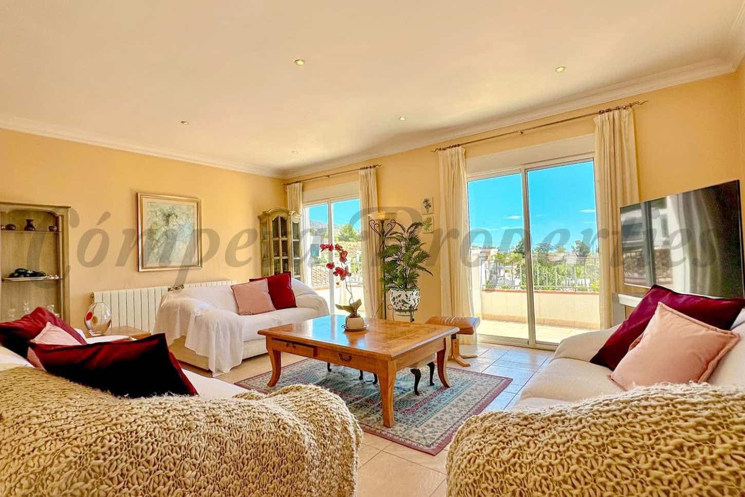 5 bedroom Finca/Country House for sale in Frigiliana with pool garage - € 1,200,000 (Ref: 10076193)