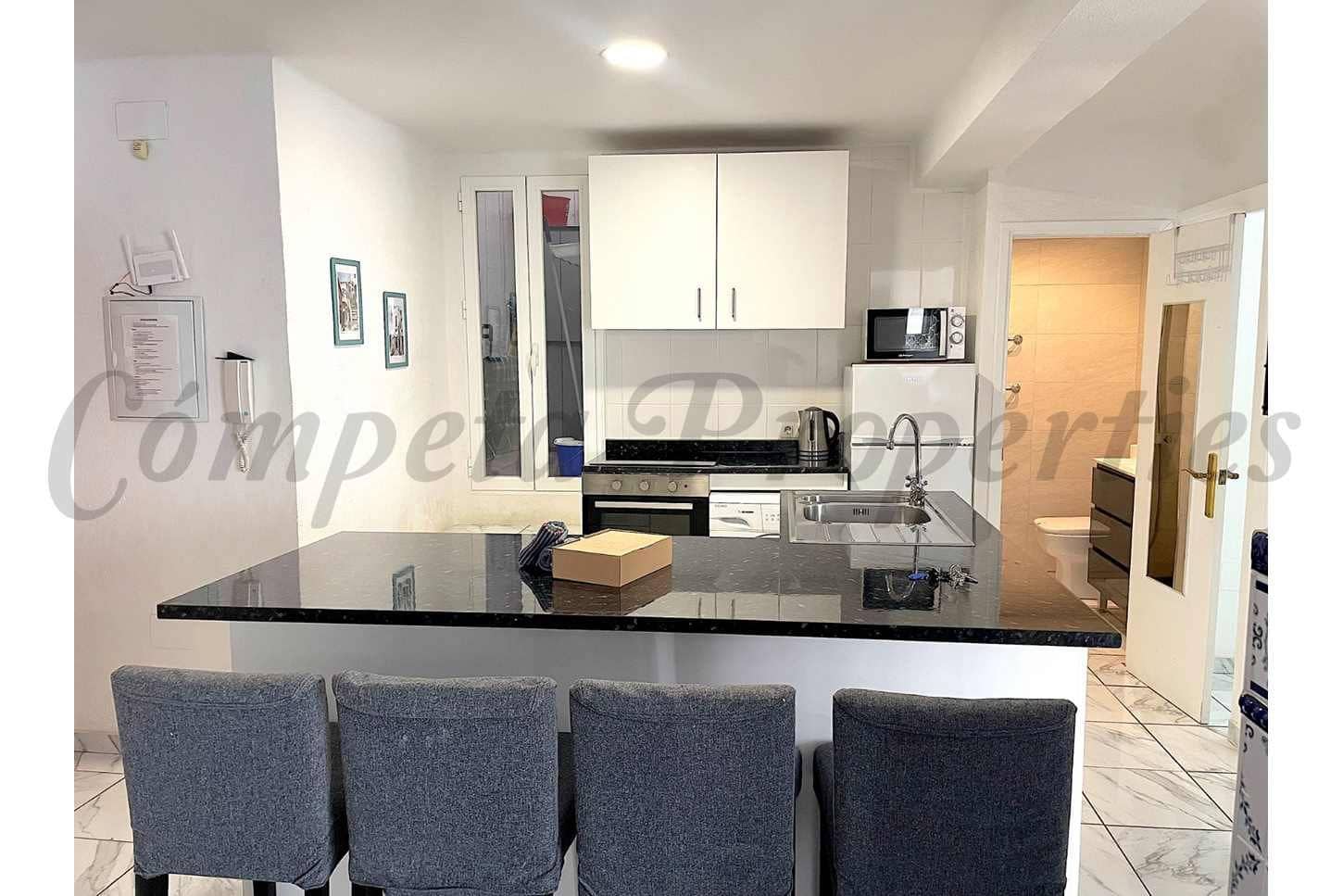 2 sovrum Lägenhet till salu i Nerja - 295 000 € (Ref: 10076195)