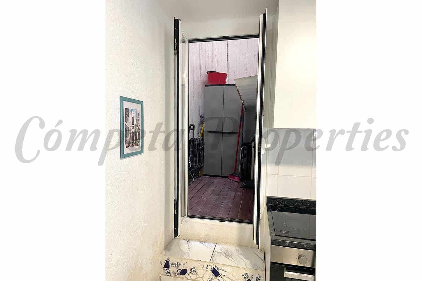 2 sovrum Lägenhet till salu i Nerja - 295 000 € (Ref: 10076195)