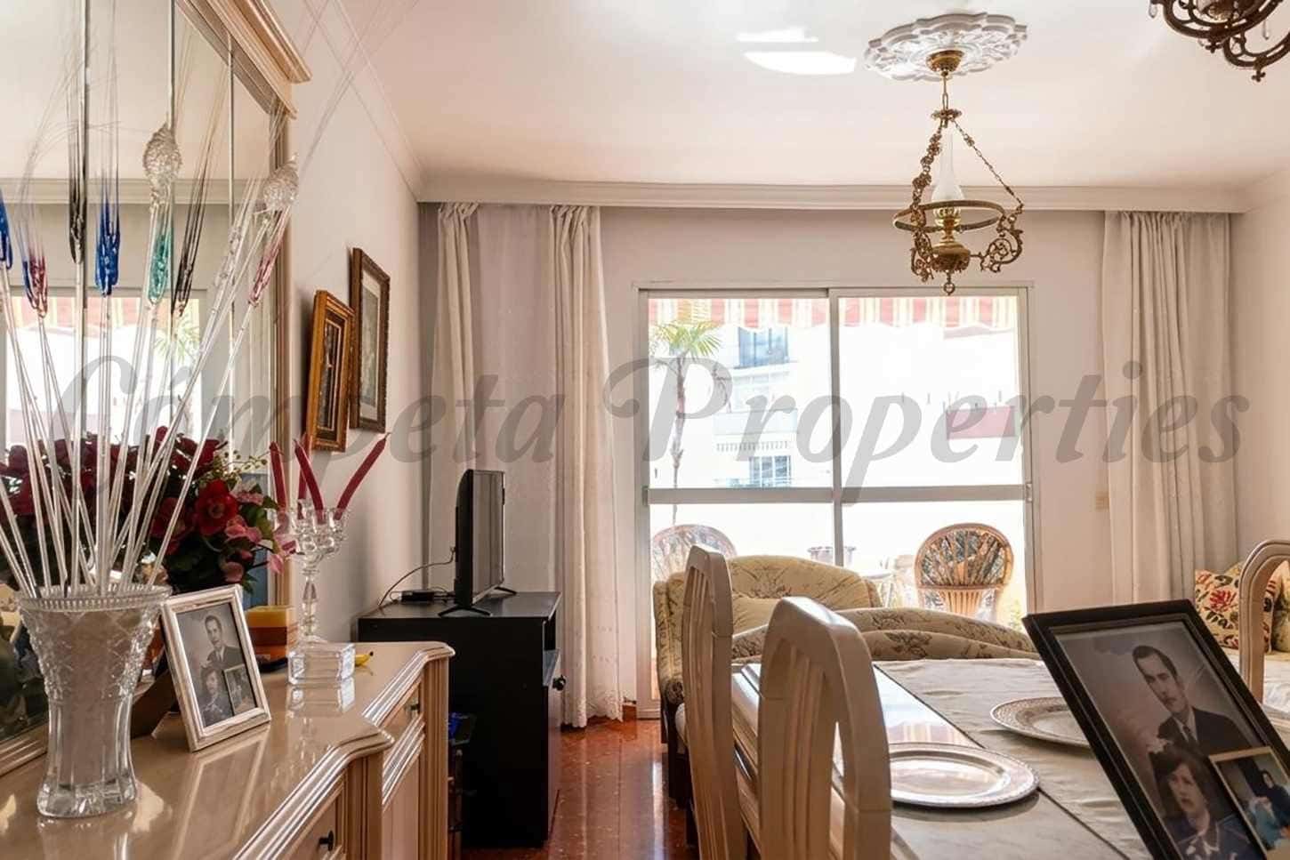 3 sovrum Lägenhet till salu i Nerja - 359 000 € (Ref: 10076196)